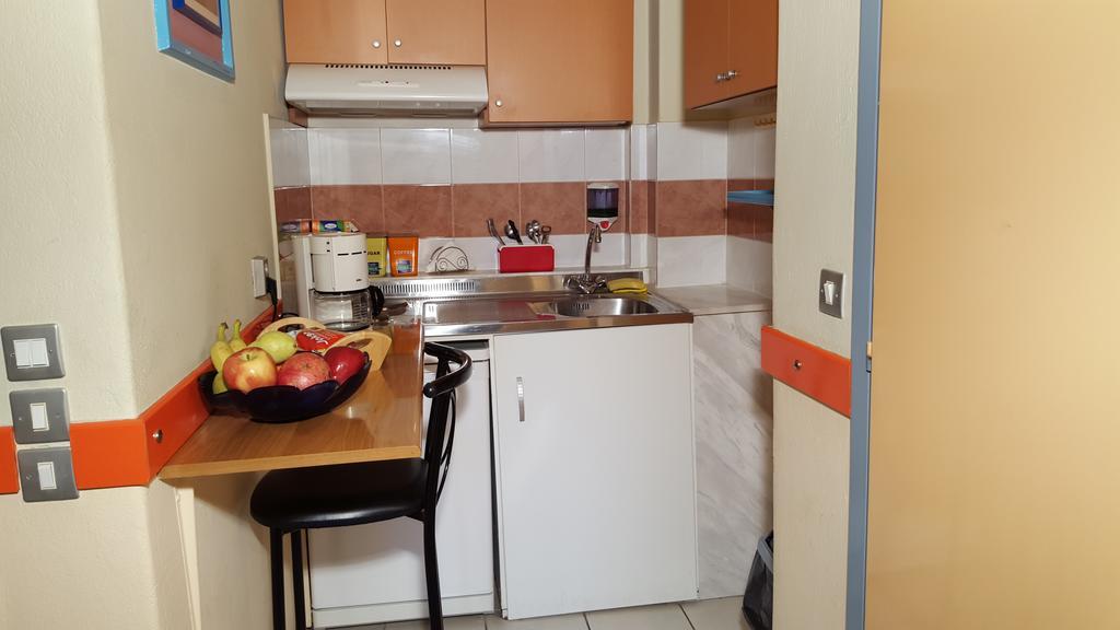 Stella Family Apartments Síndos Quarto foto